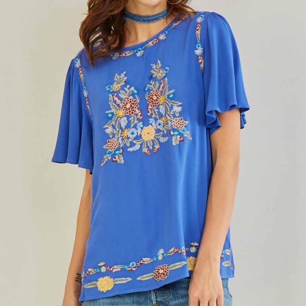 Entro embroidered Floral blue top, size S